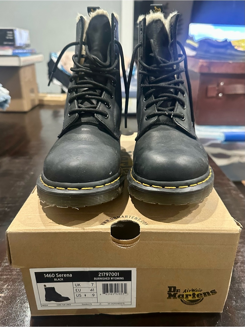 Dr. Martens Women’s Black Leather Faux Fur Lace-Up Boots Size 9
